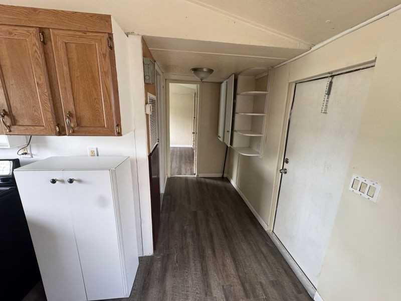 15901 Brenda St - Photo 5 of 12