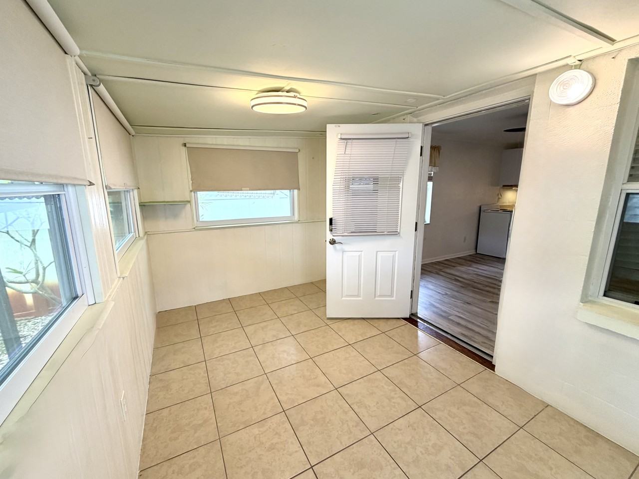 516 Northmoor Ave N - Photo 7 of 40