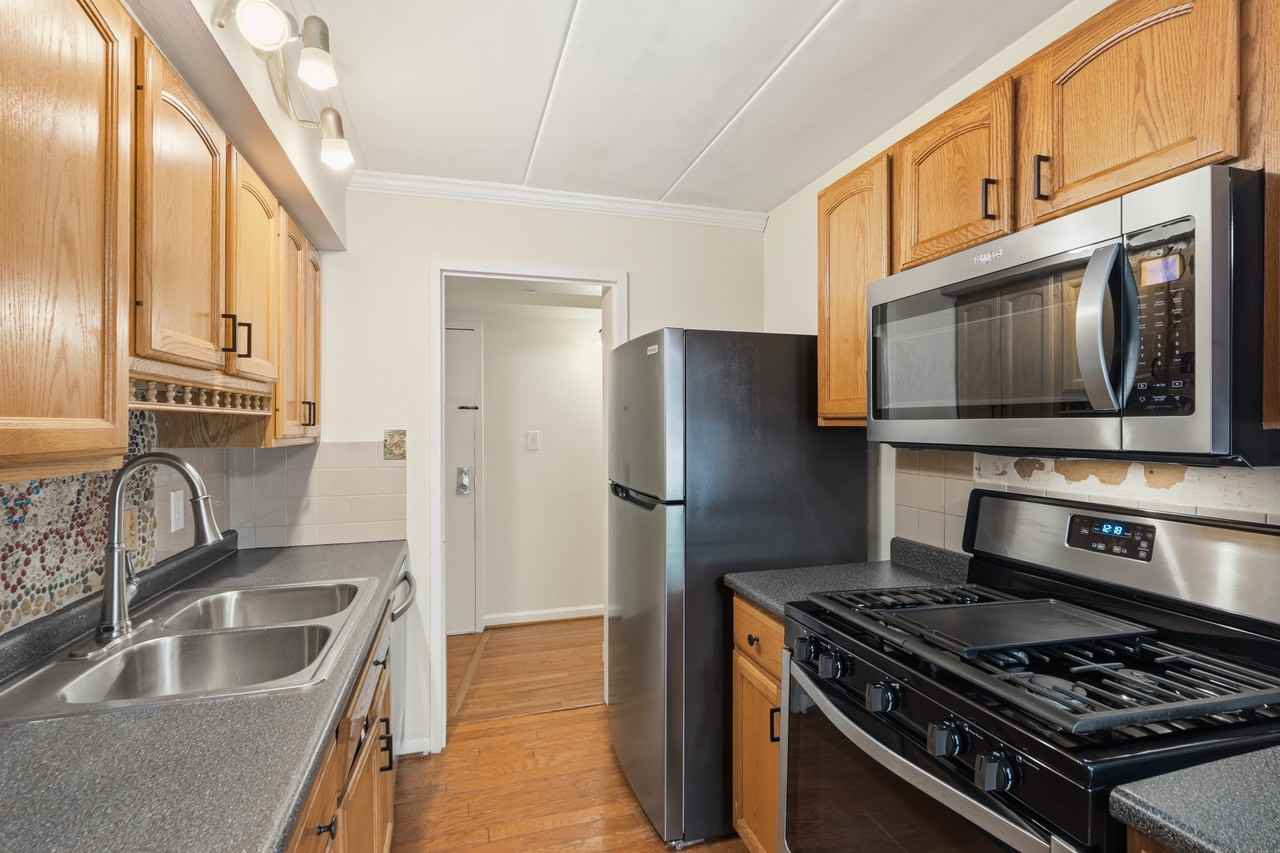 2339 Freetown Ct #33 - Photo 7 of 33