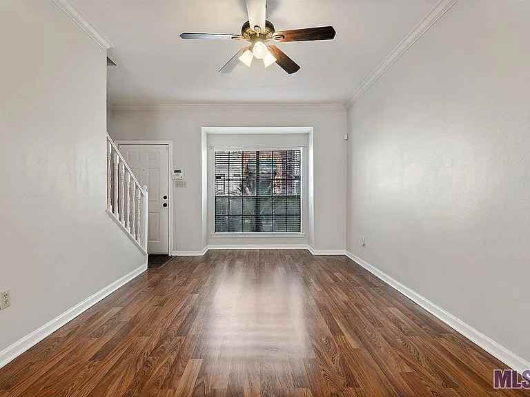 2632 S Roth Ave #32B