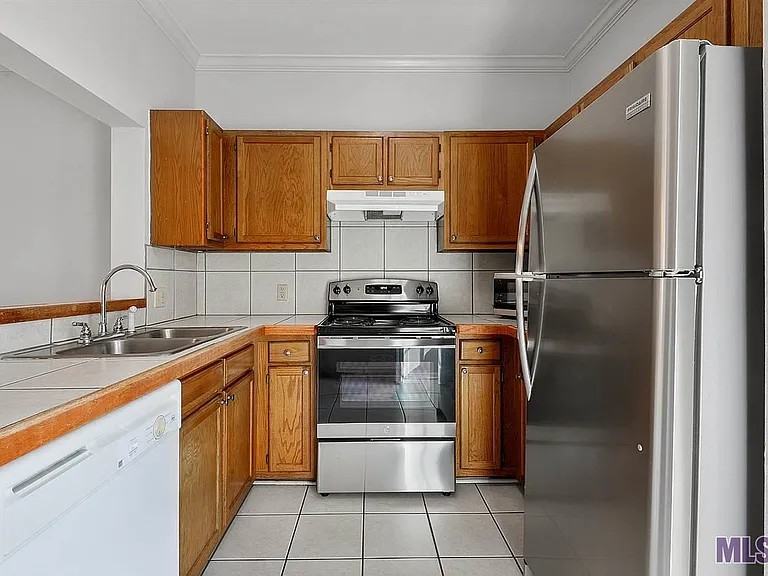 2632 S Roth Ave #32B - Photo 3 of 8