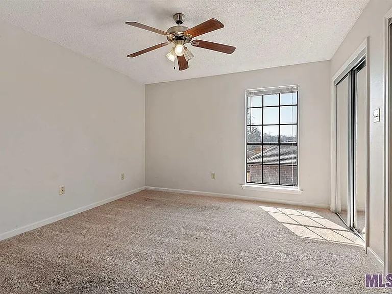 2632 S Roth Ave #32B - Photo 5 of 8