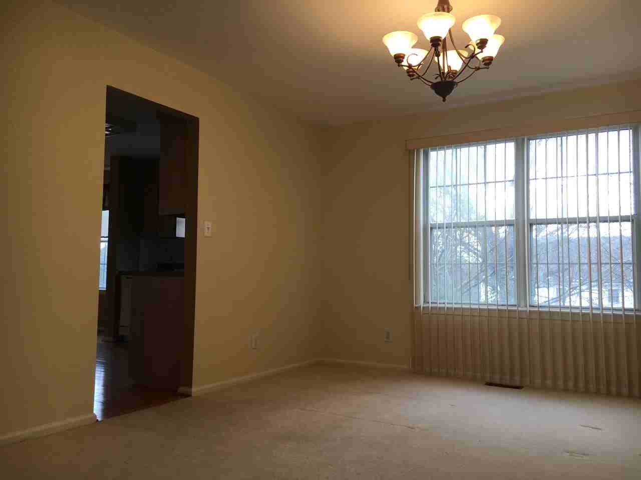 8 Patrick Henry Drive - Photo 3 of 26