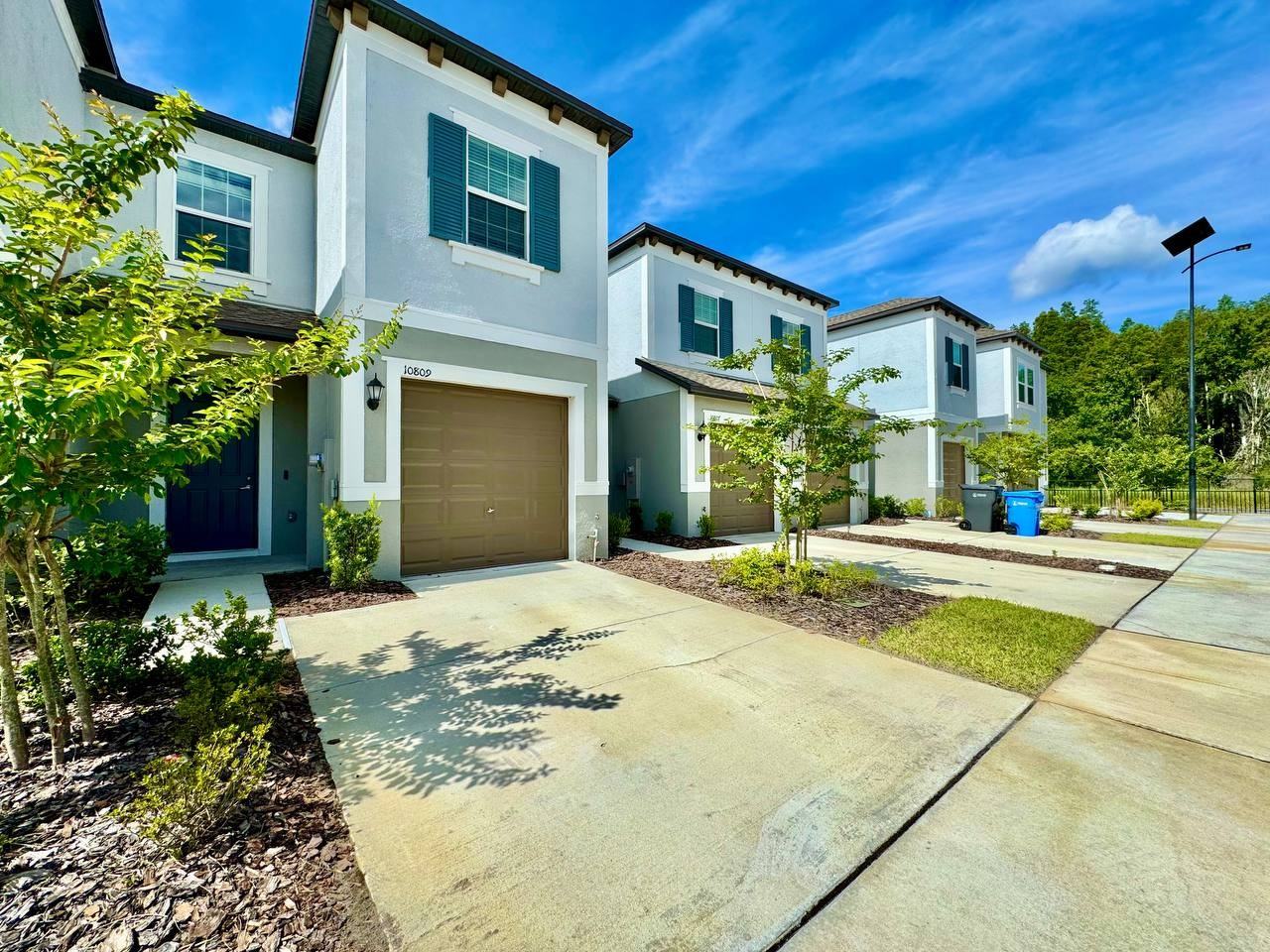 10809 Fowlers Bluff Ct - Photo 3 of 33