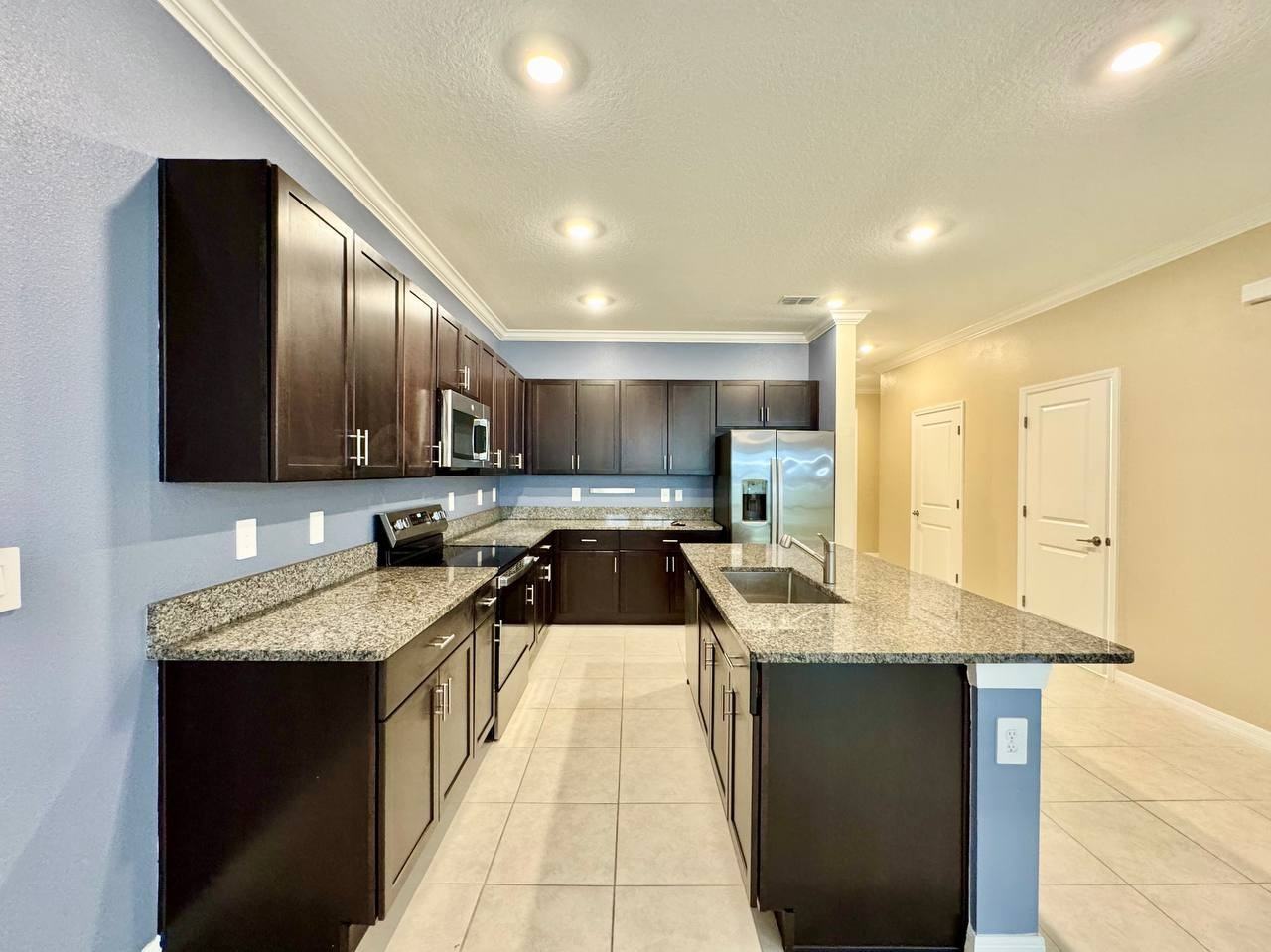 10809 Fowlers Bluff Ct - Photo 6 of 33