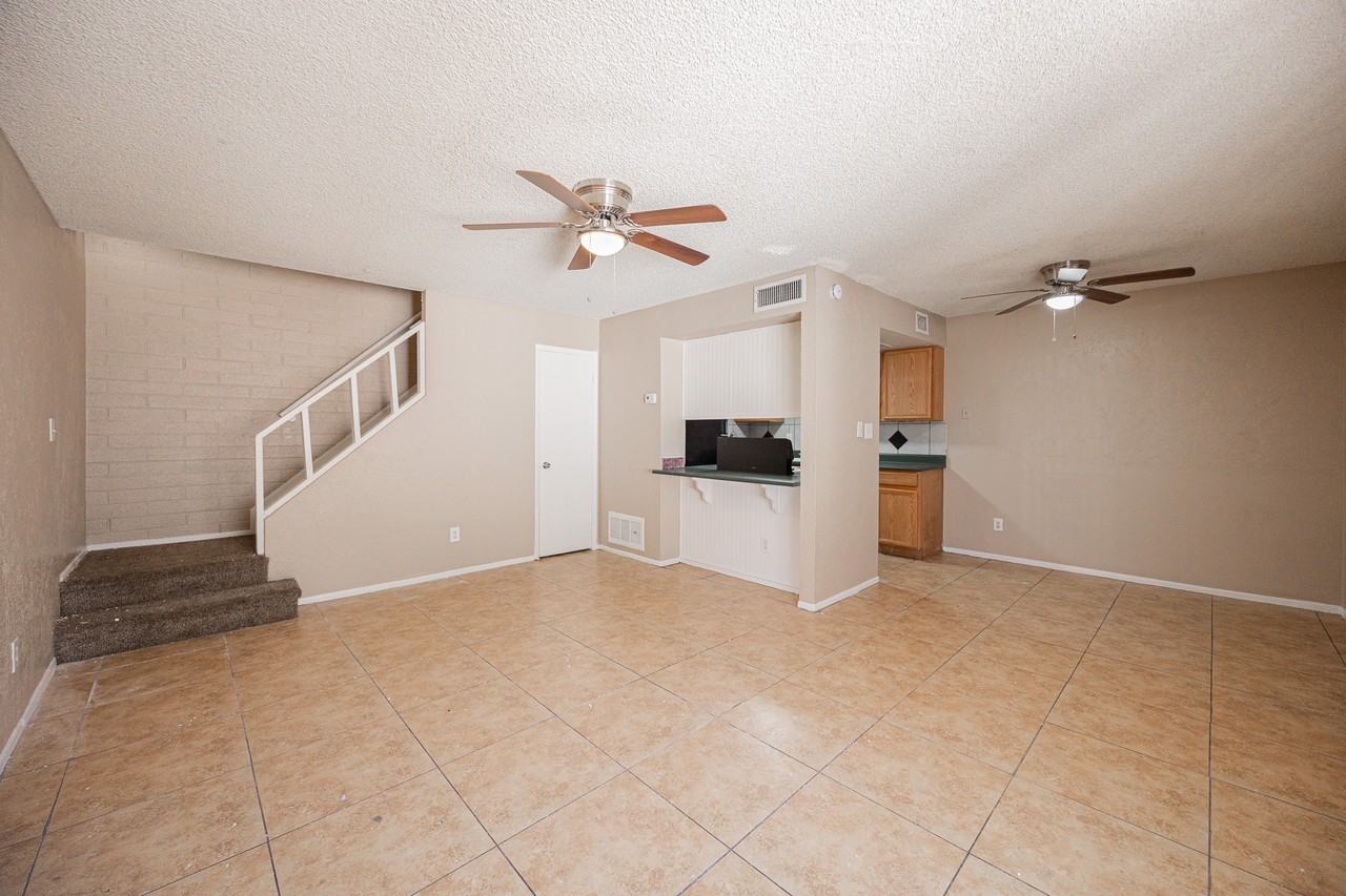 5214 N 42nd Pkwy - Photo 4 of 20