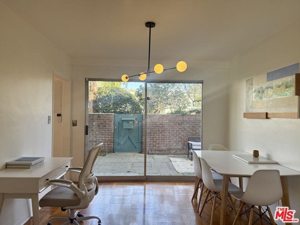 5508 Village Grn - Photo 4 of 23