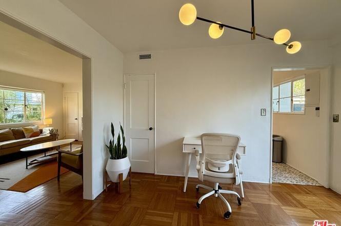 5508 Village Grn - Photo 6 of 23