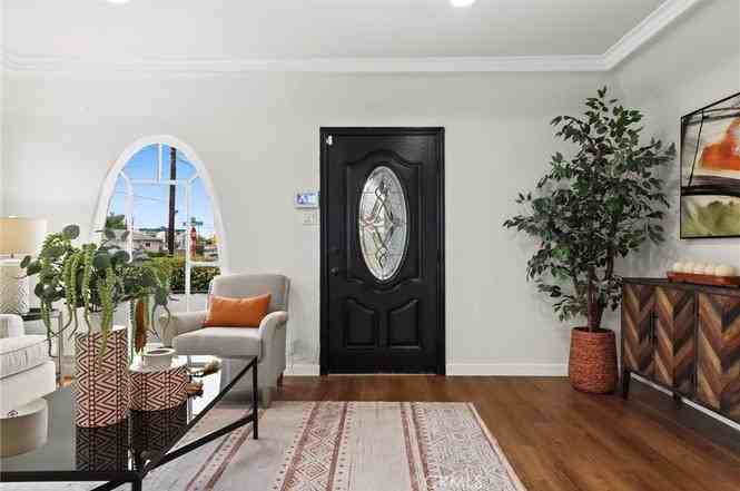 15032 S Mariposa Ave - Photo 2 of 24