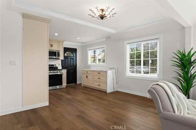 15032 S Mariposa Ave - Photo 5 of 24