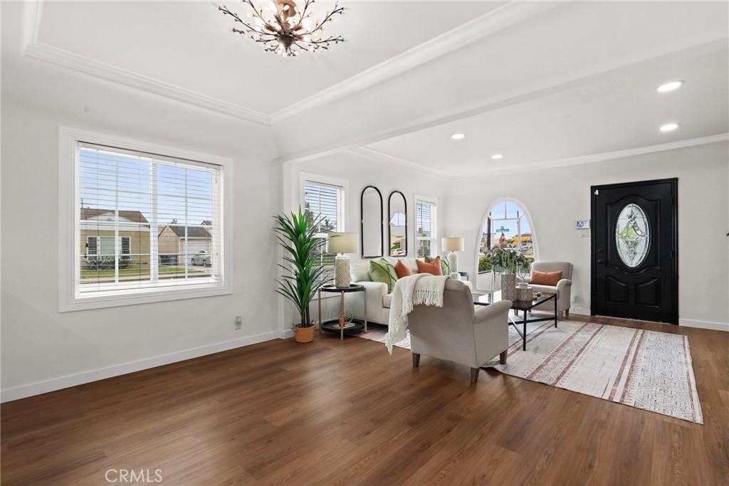 15032 S Mariposa Ave - Photo 6 of 24
