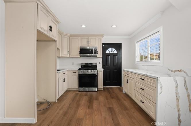 15032 S Mariposa Ave - Photo 7 of 24