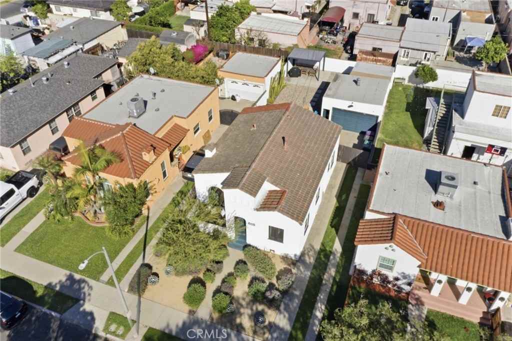 6042 Gundry Ave - Photo 4 of 50