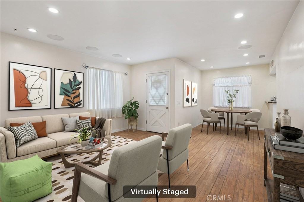 25212 Walnut St - Photo 3 of 15