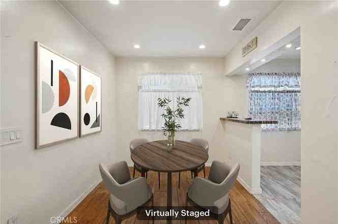 25212 Walnut St - Photo 4 of 15
