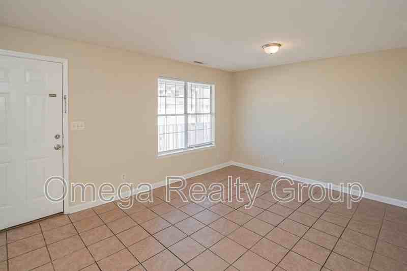 3328 Meridian St N #208 - Photo 4 of 24