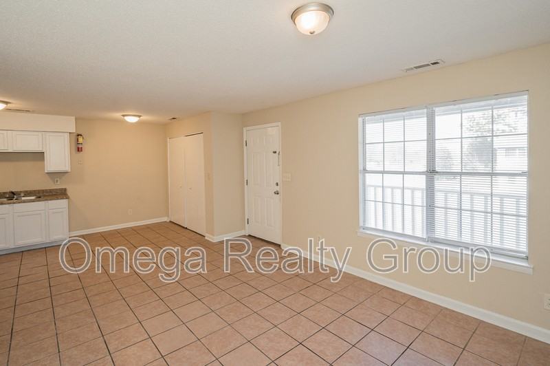 3328 Meridian St N #208 - Photo 7 of 24