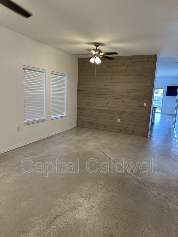 1215 E 29th Ave - Photo 4 of 18