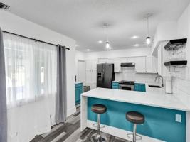 featured image of 708 Northeast 24th Avenue