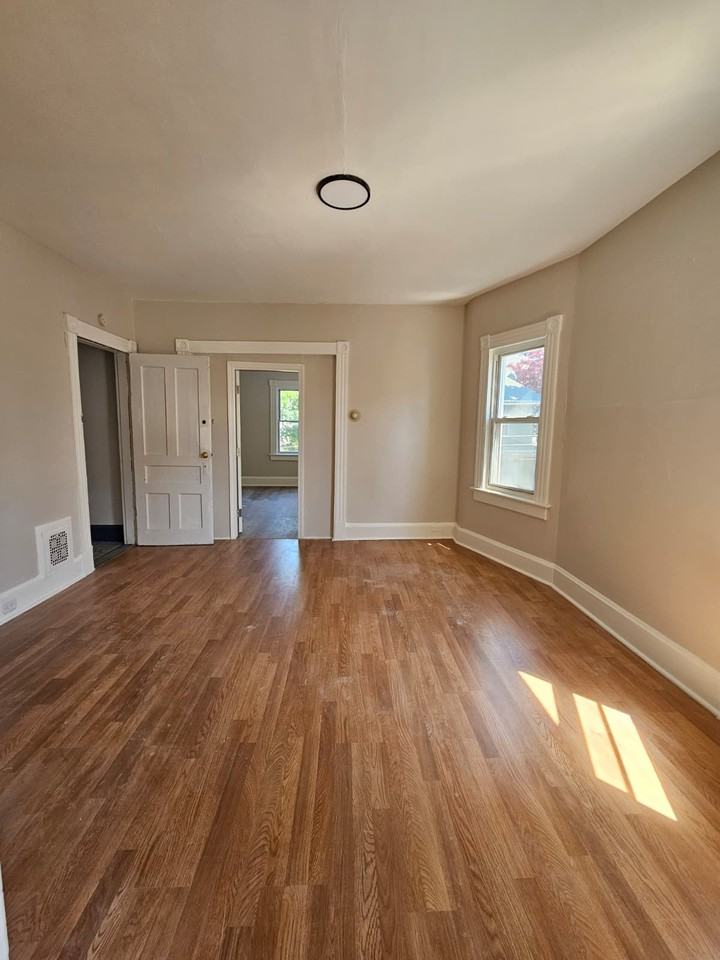 57 Ridgewood St #1 - Photo 3 of 12