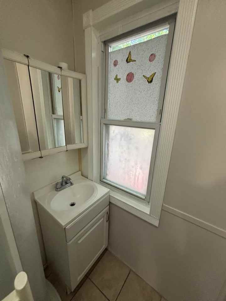 57 Ridgewood St #1 - Photo 6 of 12