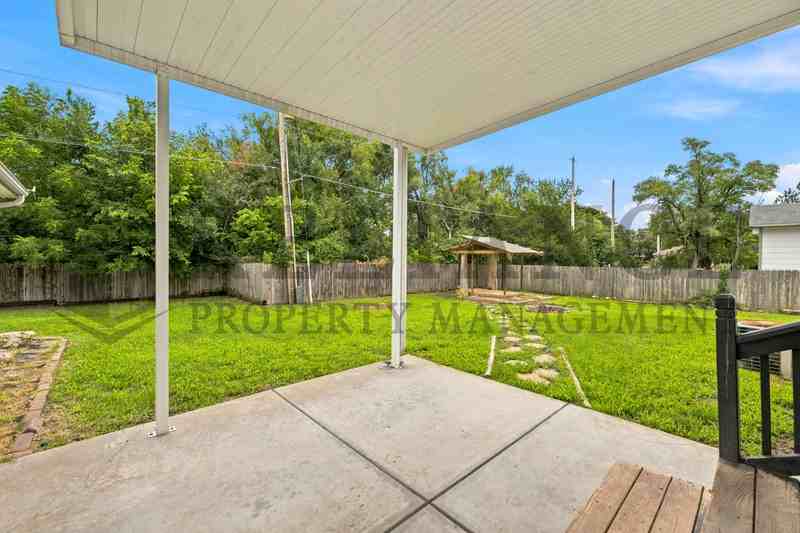 516 N Lakeside Dr - Photo 6 of 48