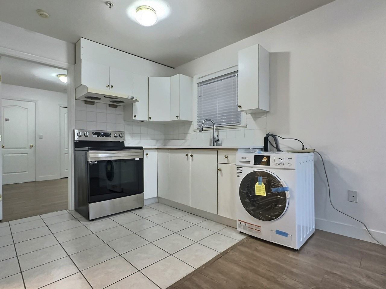 3273 Venables St - Photo 2 of 4