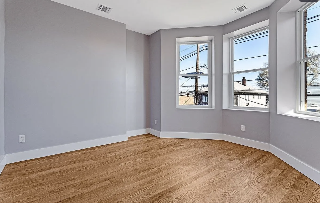 191 Franklin St #1 - Photo 3 of 14