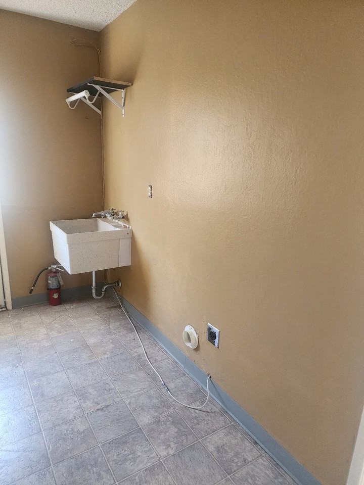 2872 Concord Blvd #NA - Photo 3 of 9