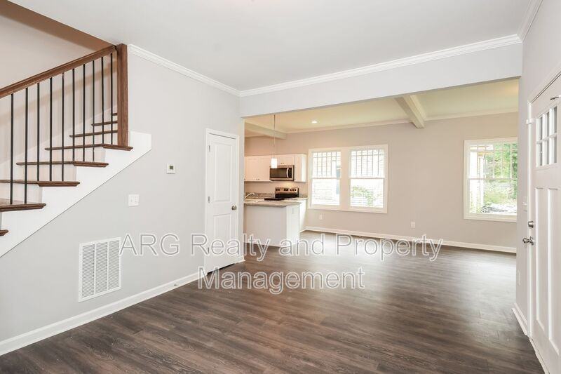 393 Atwood St Sw - Photo 4 of 15