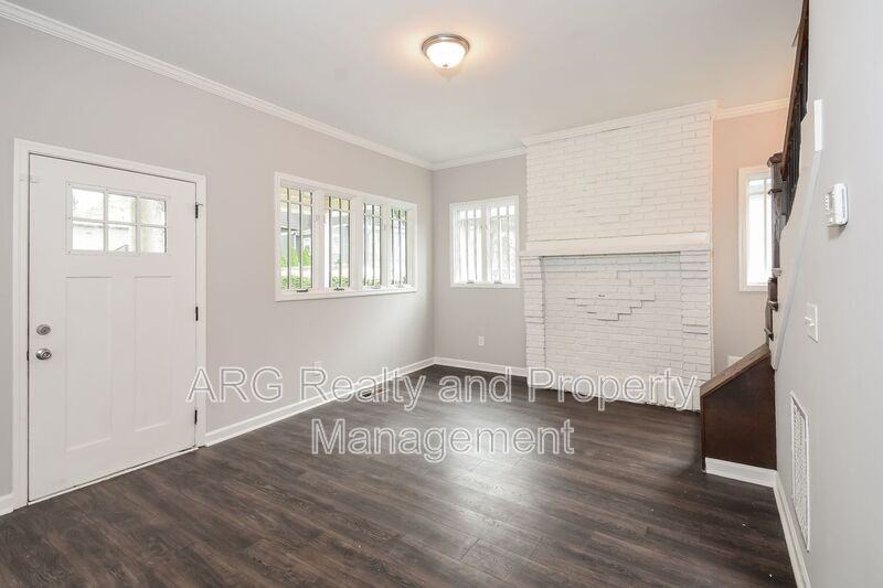 393 Atwood St Sw - Photo 5 of 15