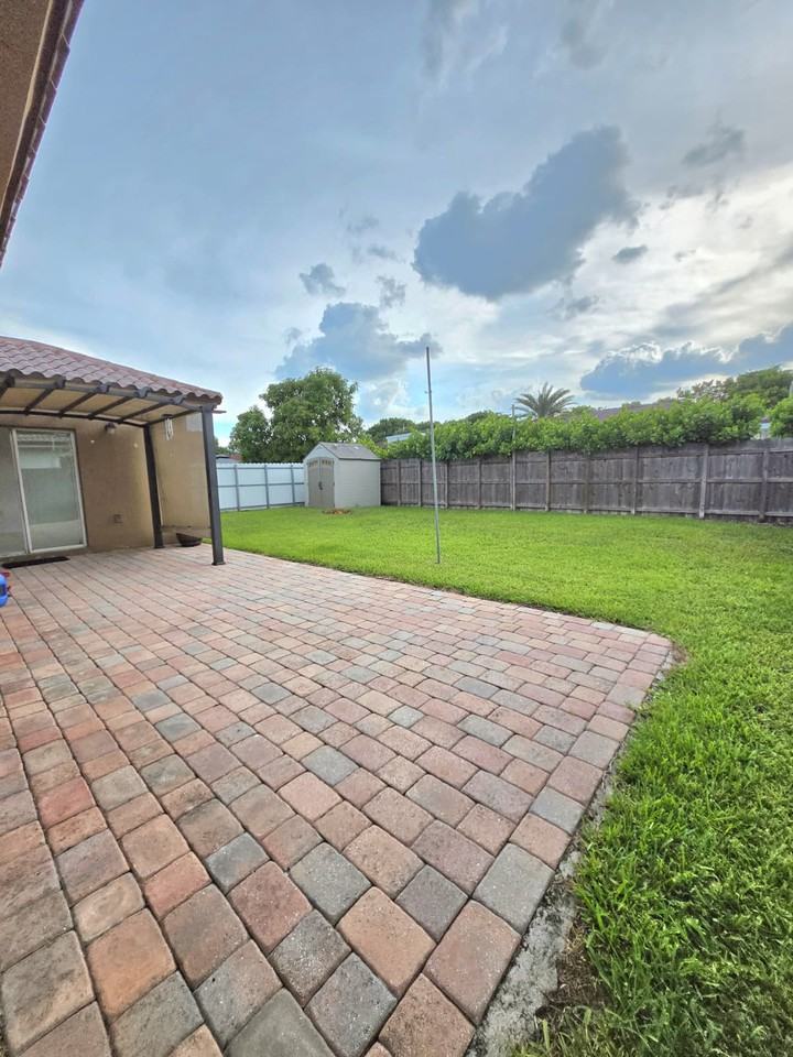 4604 Sw 164th Pl #NA - Photo 3 of 21