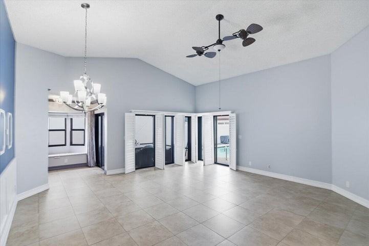 21583 Villa Nova Drive - Photo 3 of 8