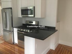 17 Ashland St #2T - Photo 1 of 1