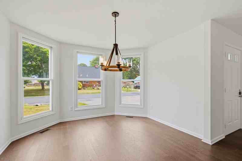 301 Kenmore Ave - Photo 4 of 24