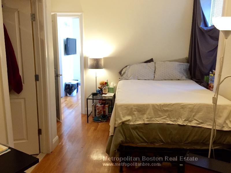 42 Beach St #7D - Photo 5 of 15