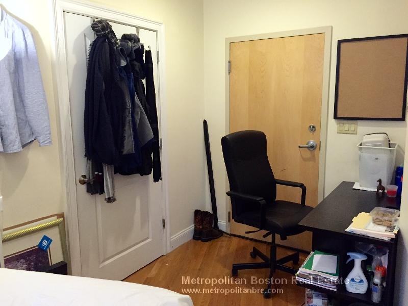 42 Beach St #7D - Photo 6 of 15