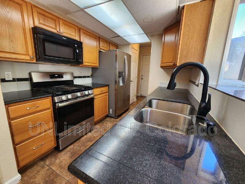 10833 W Patterson Pl - Photo 4 of 15