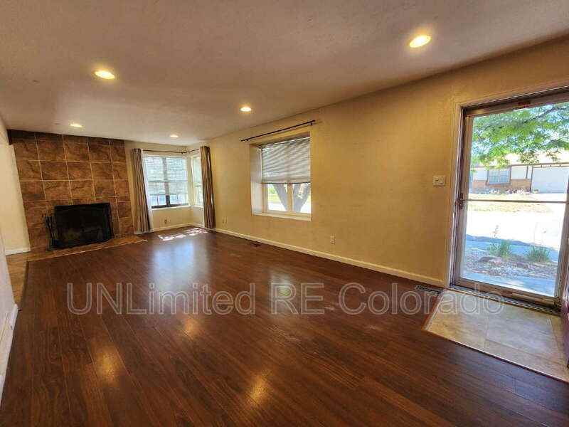 10833 W Patterson Pl - Photo 5 of 15