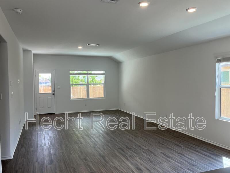 283 Silver Glen Dr - Photo 3 of 21