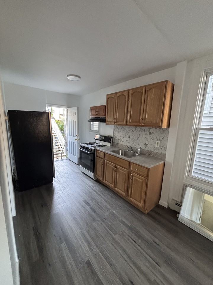 109 Coral St #1 - Photo 2 of 7