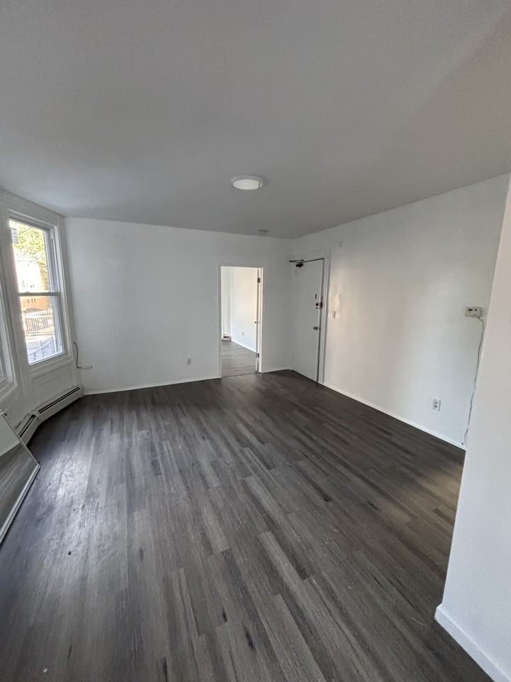 109 Coral St #1 - Photo 3 of 7