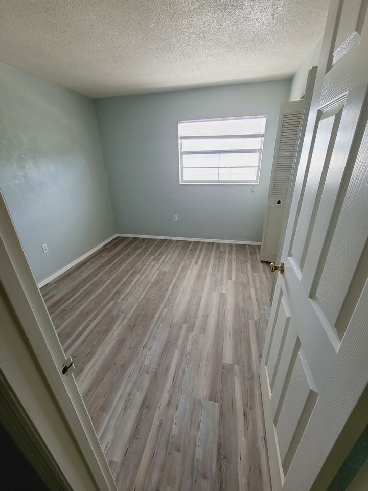 125 S Orchard St #210 - Photo 2 of 10