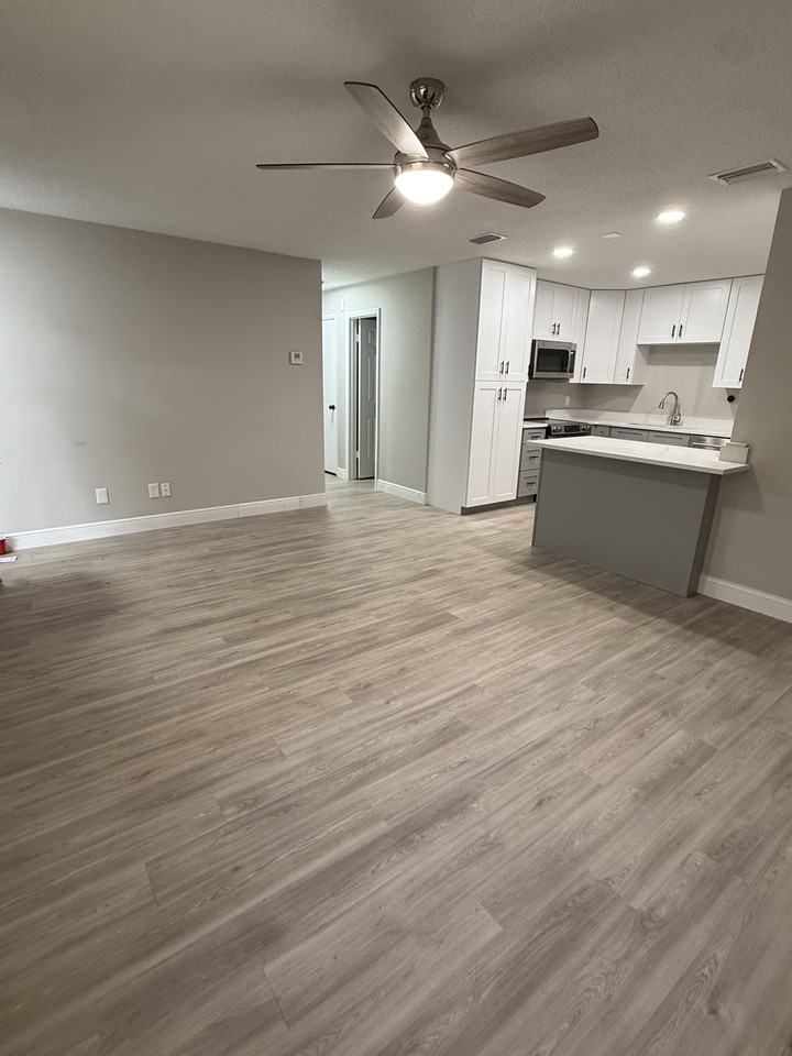 2539 Christine Dr - Photo 5 of 9