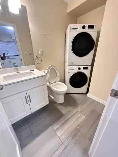 27 Slocan St - Photo 6 of 7