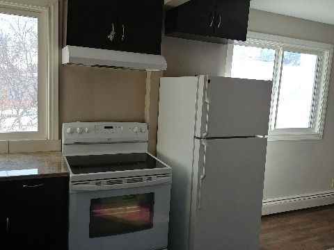 10423 69 Ave Nw - Photo 3 of 30
