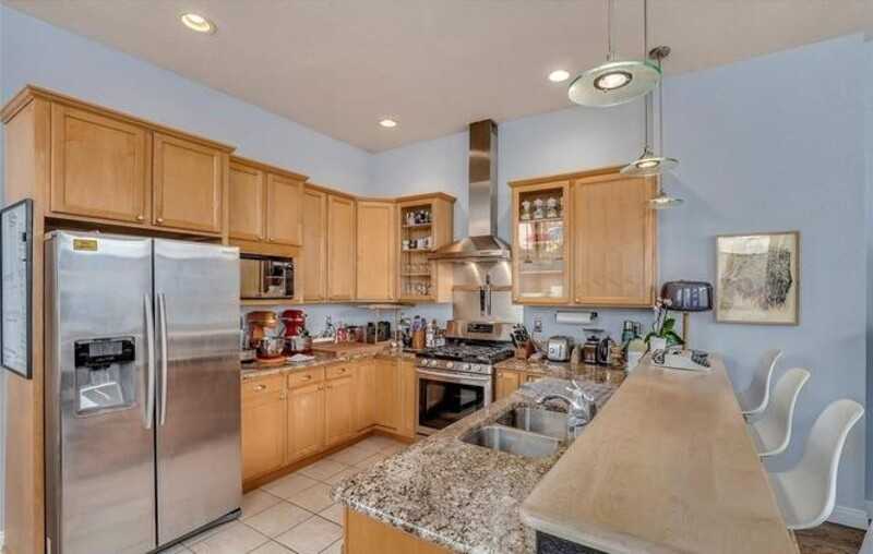 2902 Irving St - Photo 4 of 13