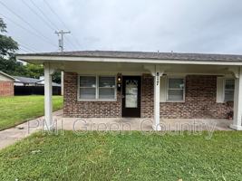 featured image of 817 Park St
