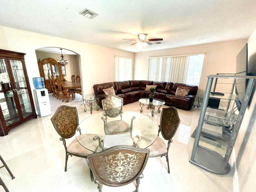10454 Galleria Street - Photo 3 of 8