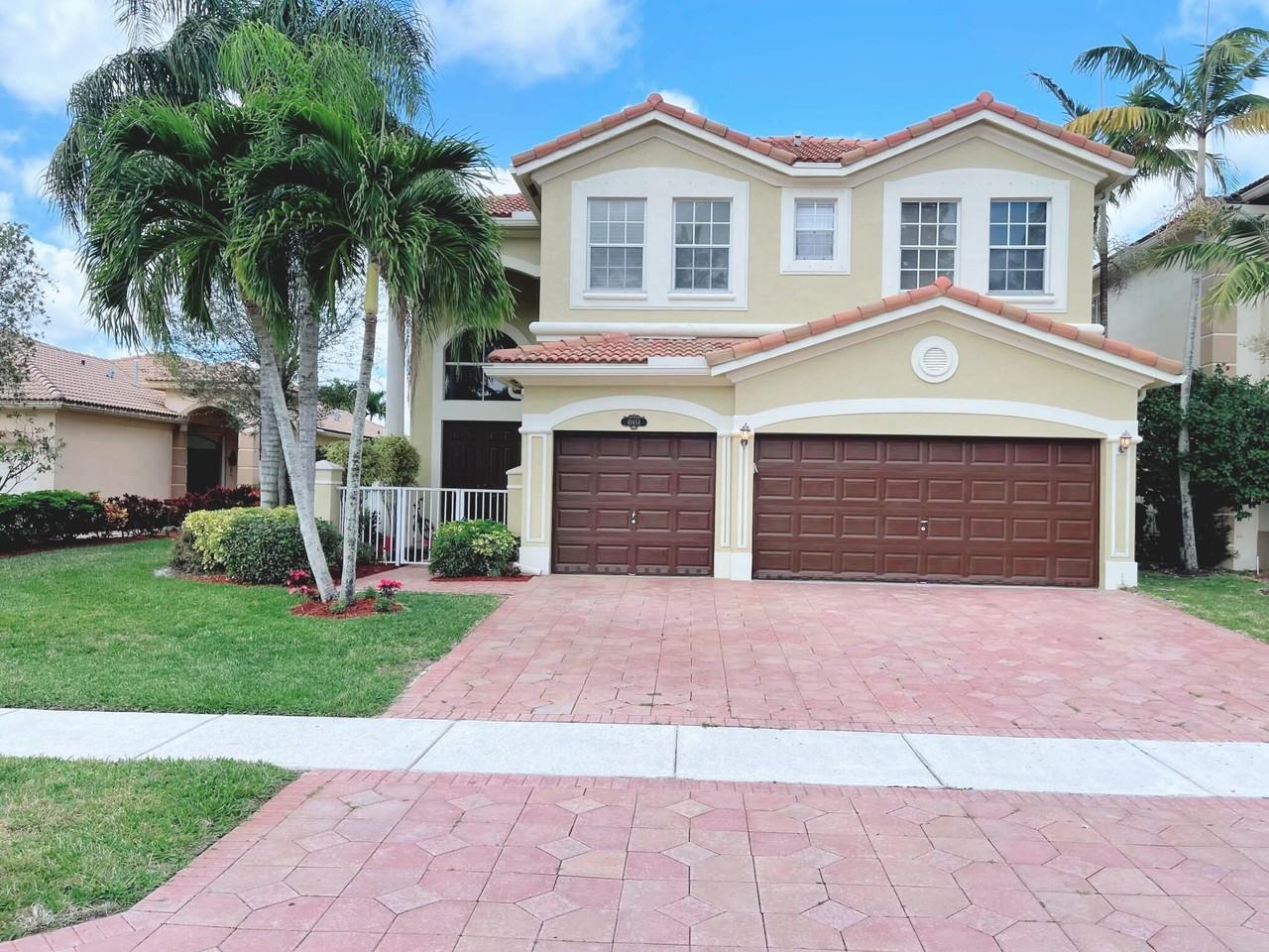 10454 Galleria Street - Photo 2 of 8